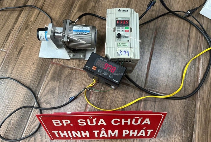 thiết bị đo số vòng quay