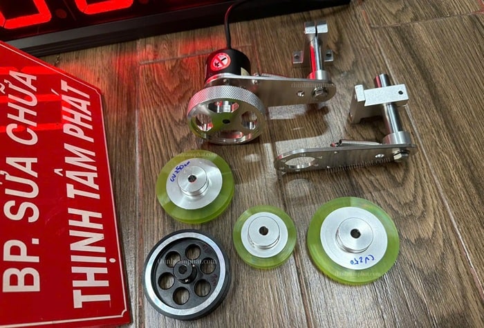 bánh xe gắn encoder