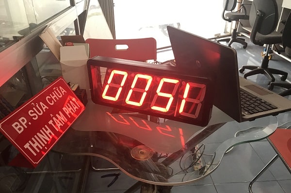 bảng led tốc độ máy