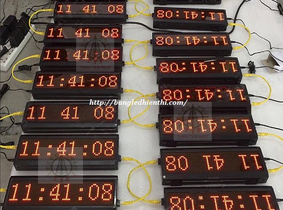 đồng hồ giám sát theo thời gian thực