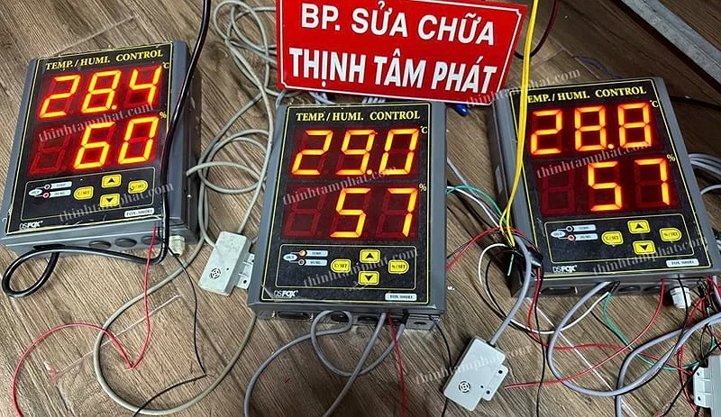 bộ điều khiển nhiệt độ độ ẩm Conotec FOX-300JR1