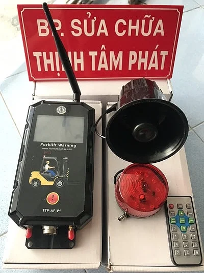 thiết bị cảnh báo va chạm chướng ngại vật cho xe nâng